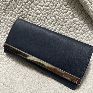 Michael Kors Blue wallet snap wallet EUC